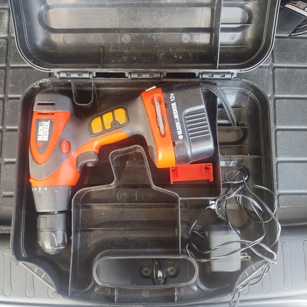 Black+Decker 12V Cordless Drill Driver in Orange/Black